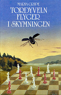 Book cover for Tordyveln flyger i skymningen